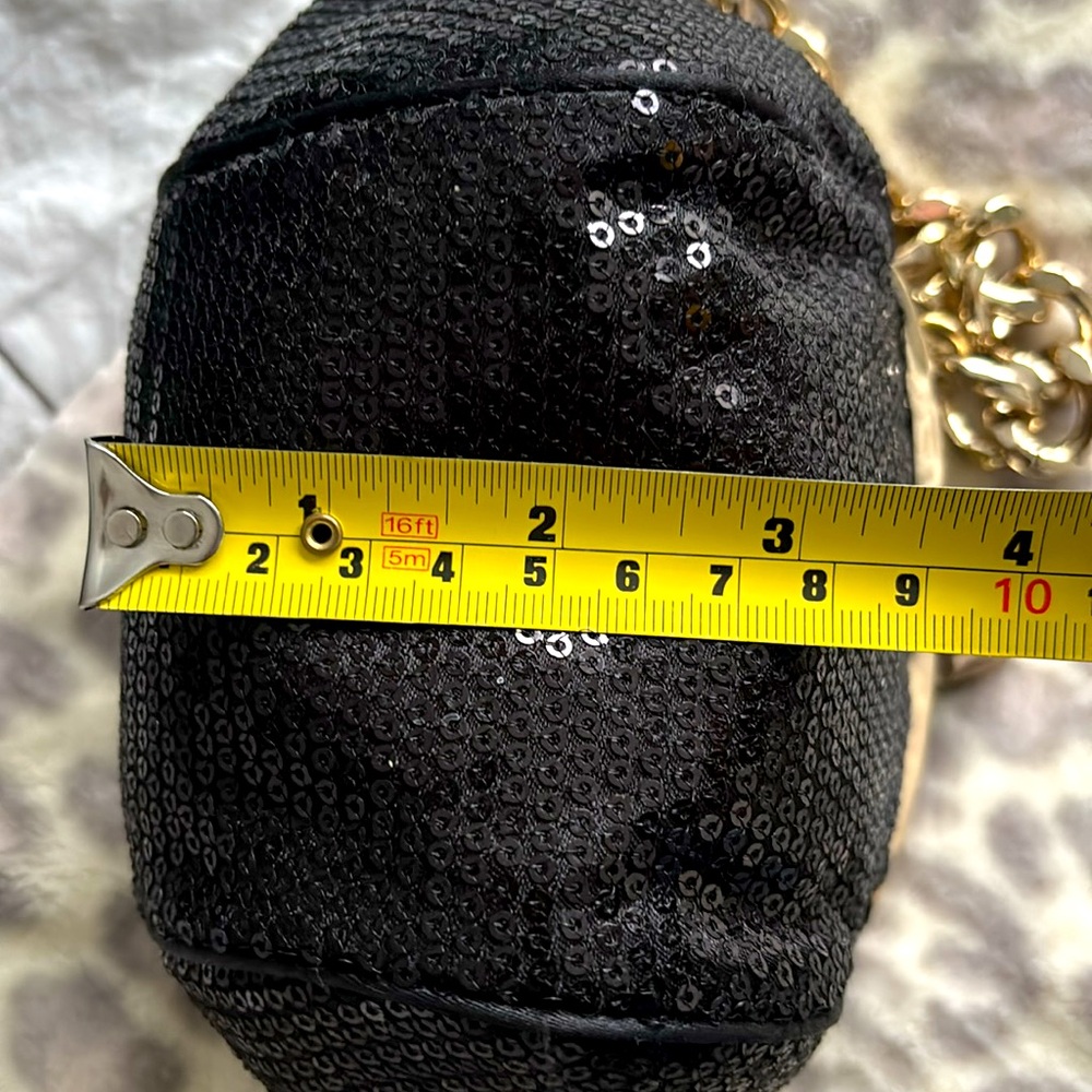 Betsey Johnson petite sequined bag w/ gold link handle. 7”W x 6”H x 3”D - Picture 9 of 9